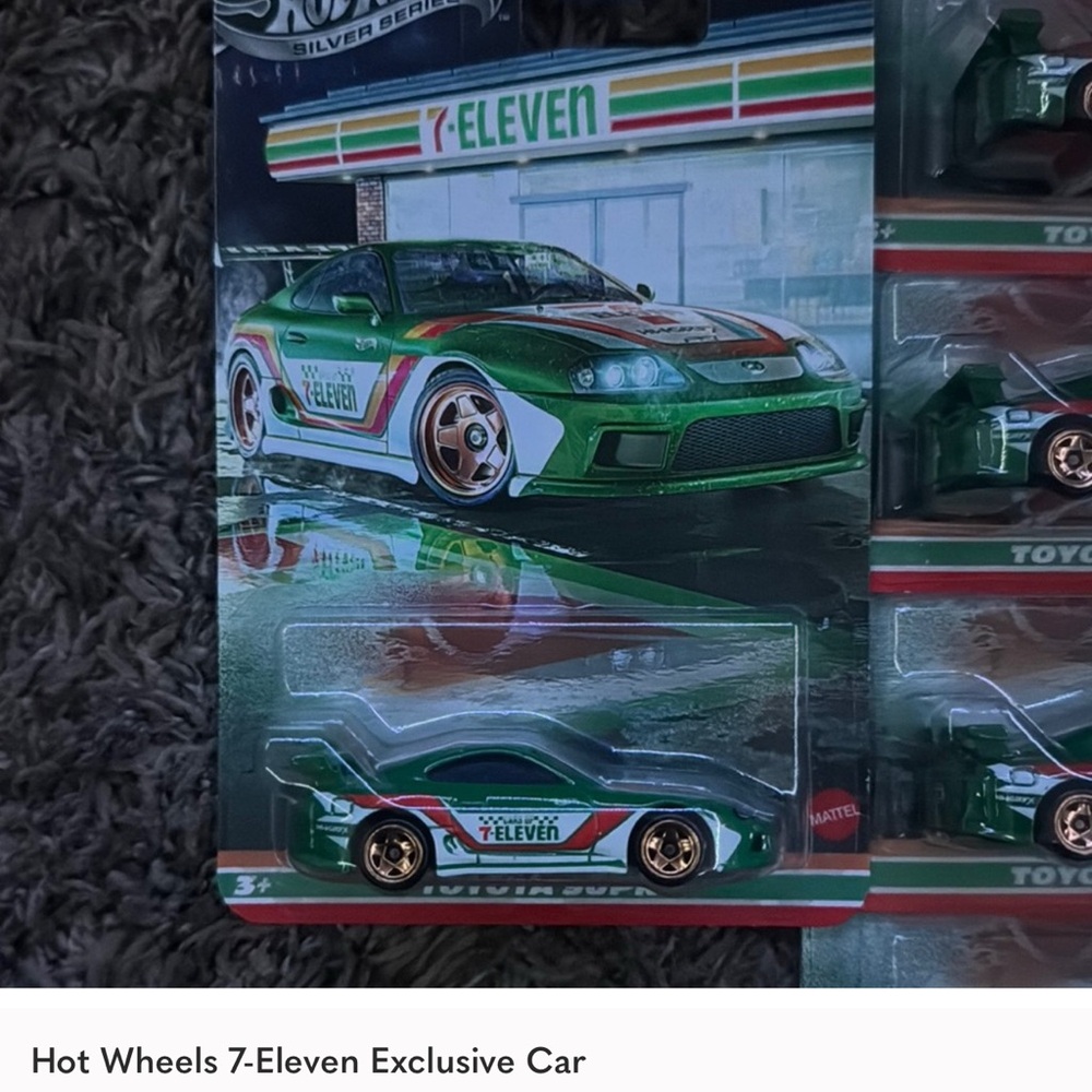 Hot Wheels 7-Eleven Green Racing Car